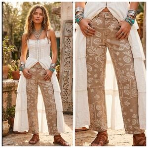 Veveret Paisley Print Barrel Jeans